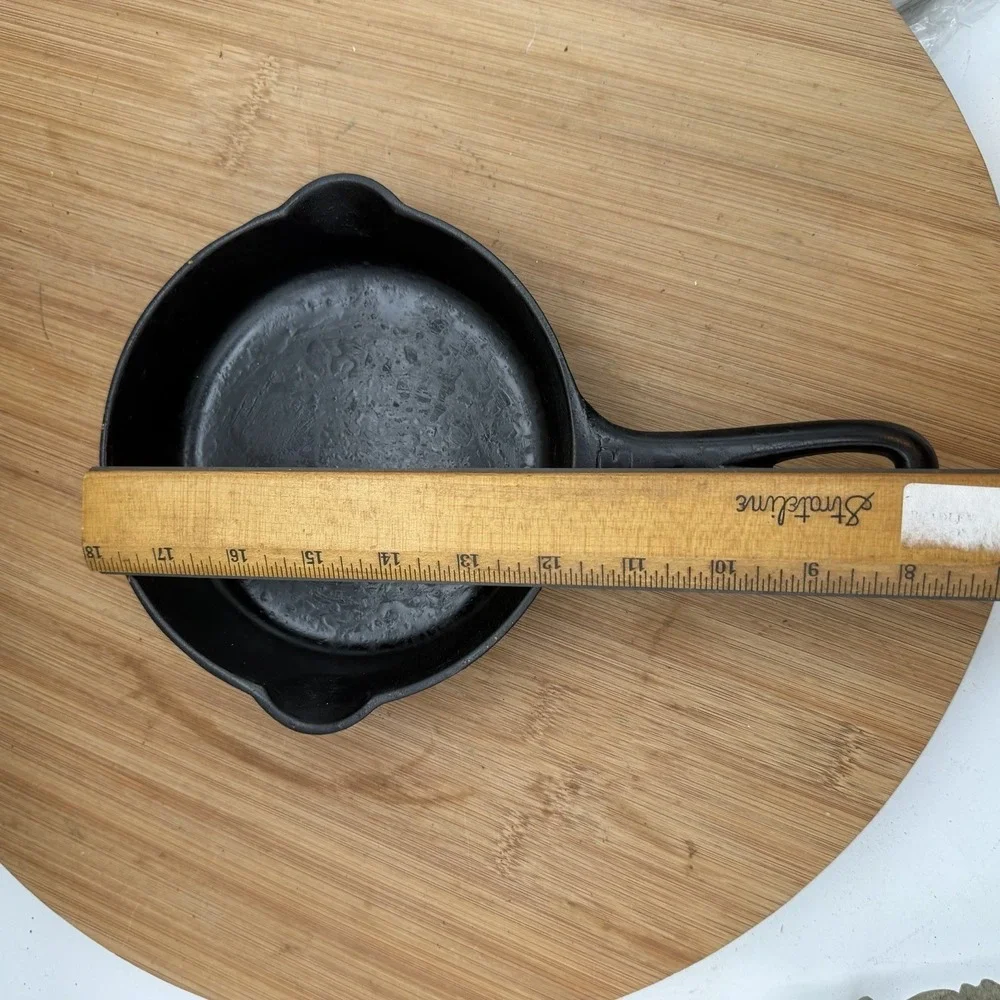Vintage 1930's Griswold No. 3 709 E Cast Iron Skillet‎ Small Block Logo Erie, PA